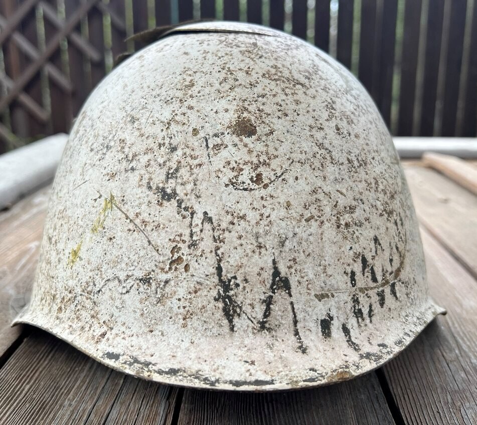 Winter camo Soviet helmet SSh39 / from Stalingrad