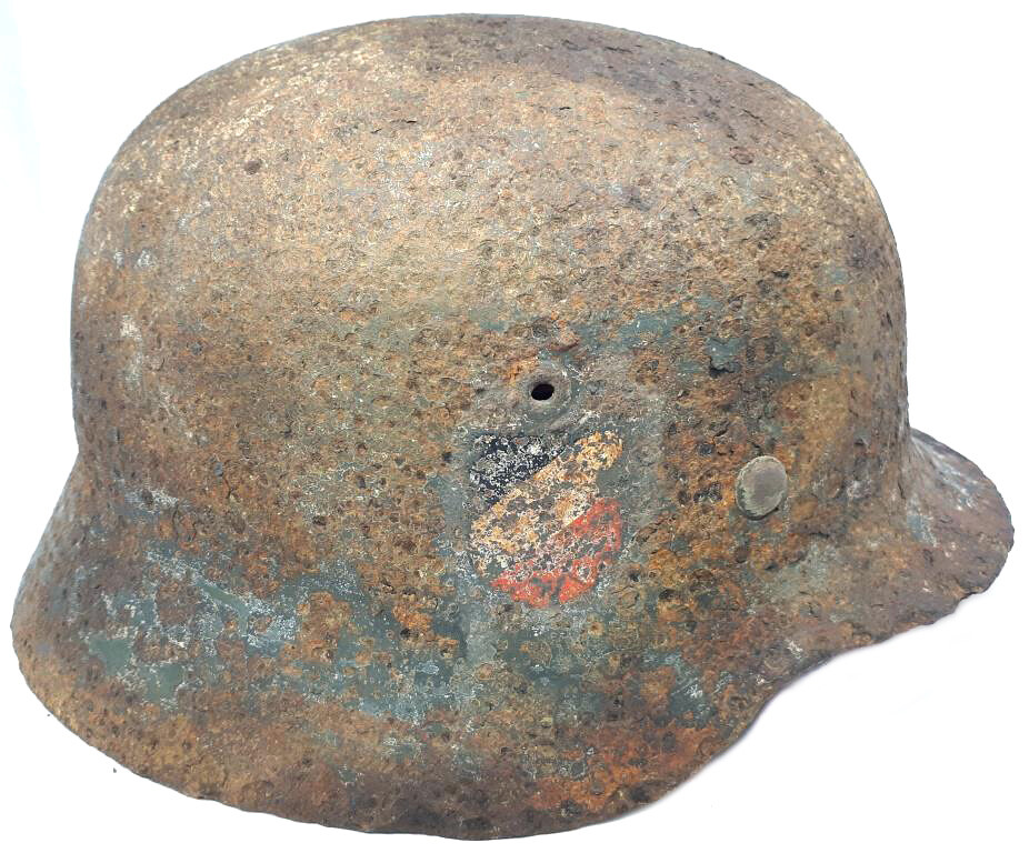 Wehrmacht helmet M35 DD / from Stalingrad
