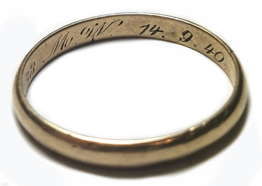 Gold German wedding ring / from Stalingrad
