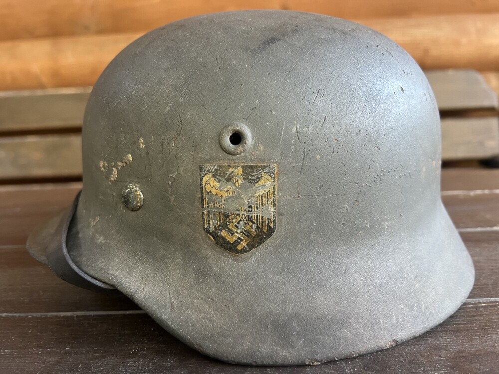 Wehrmacht helmet M40 / from Smolensk