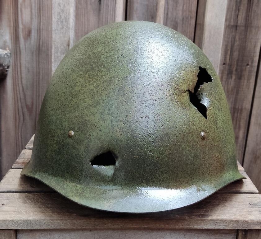 Soviet helmet SSh40 / from Karelia