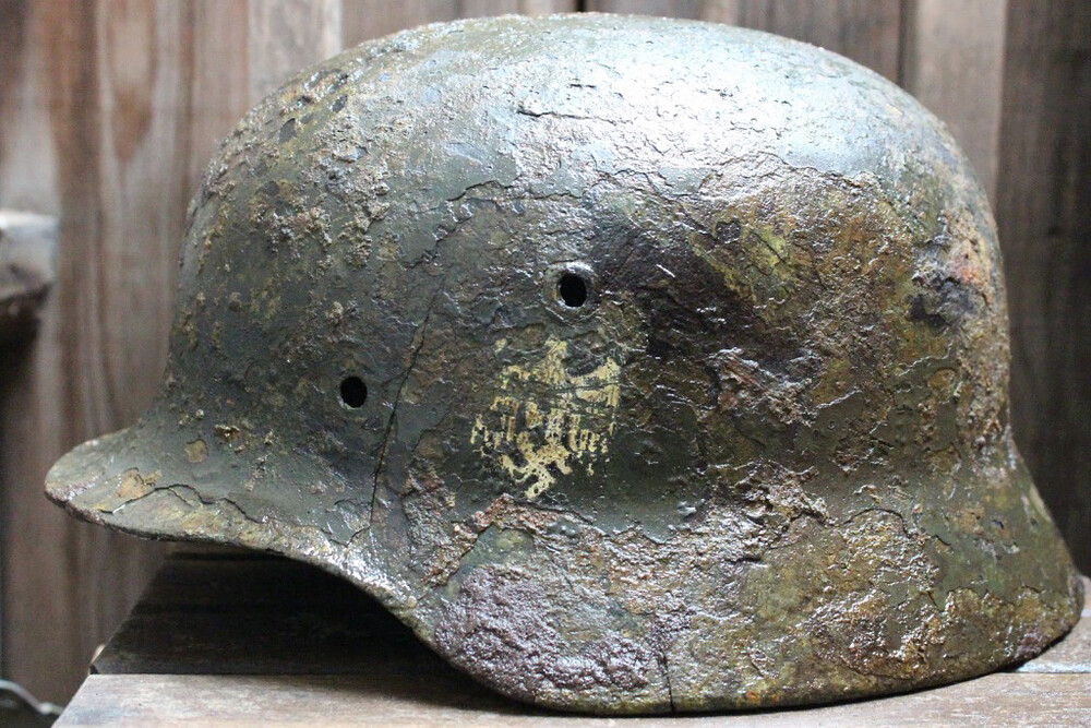 Wehrmacht helmet M40 / from Koenigsberg