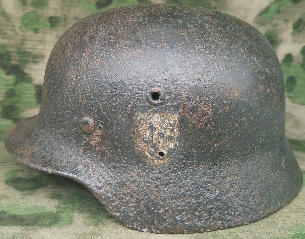 Wehrmacht helmet M40 / from Novgorod
