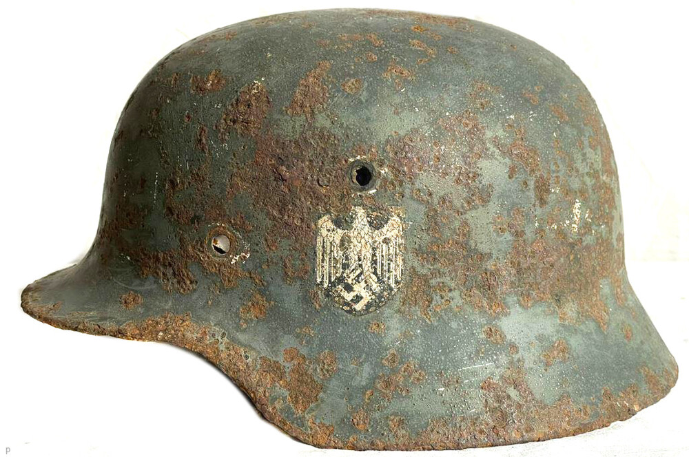 Wehrmacht helmet M35 DD / from Stalingrad