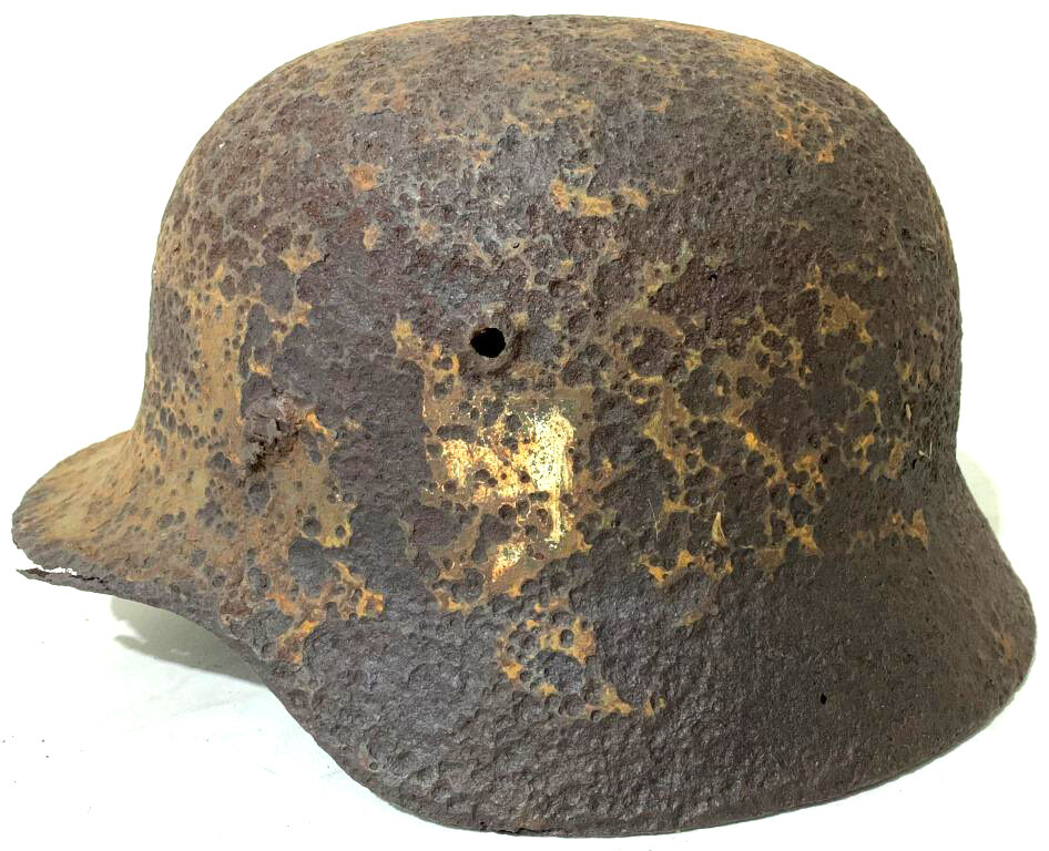 German helmet M35 / from Stalingrad
