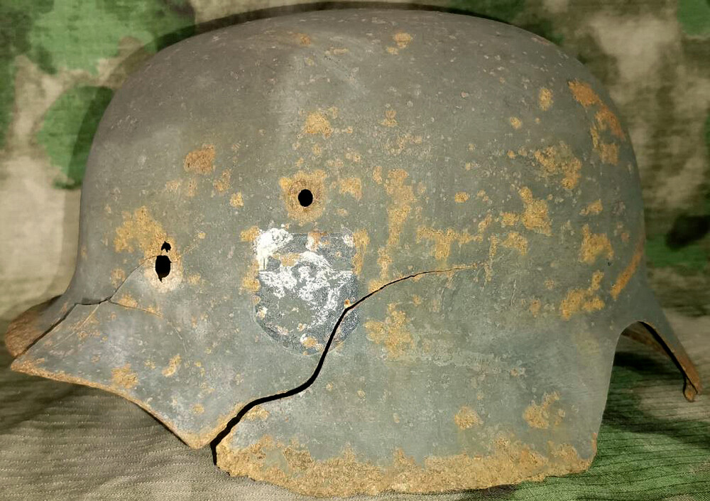Ordnungspolizei helmet M35 DD / from Leningrad