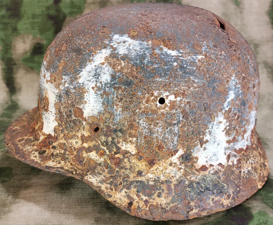 Wehrmacht helmet M40 / from Novgorod