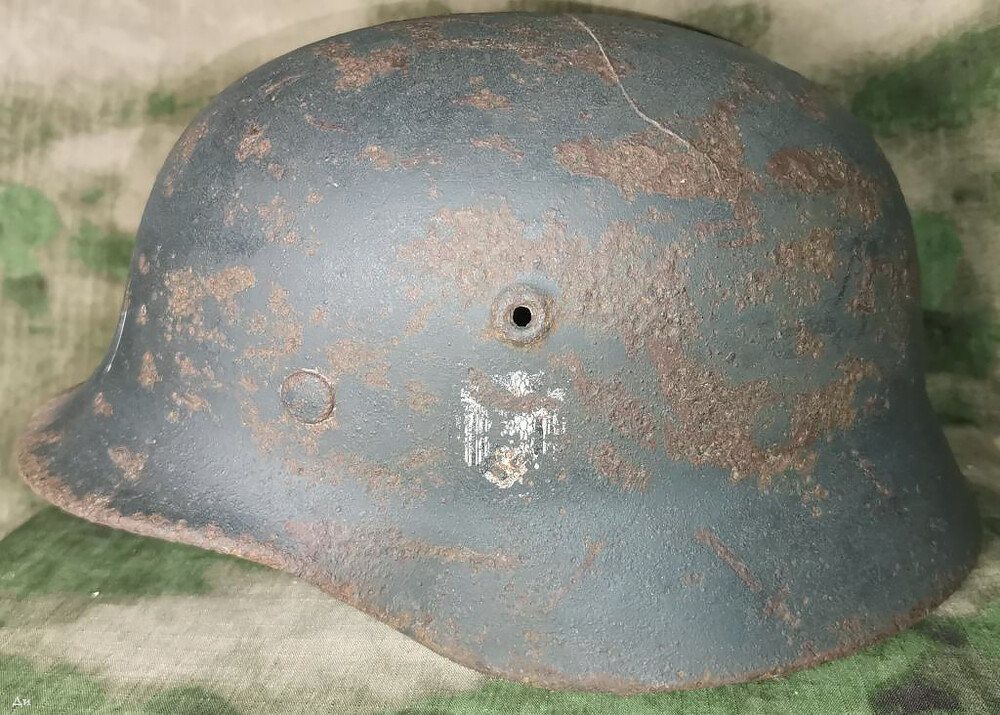 Wehrmacht helmet M40 / from Nikopol–Krivoi Rog offensive