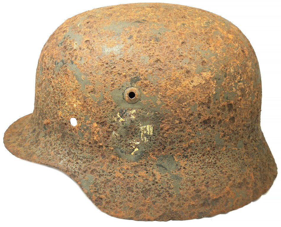 Wehrmacht helmet M35 / from Smolensk