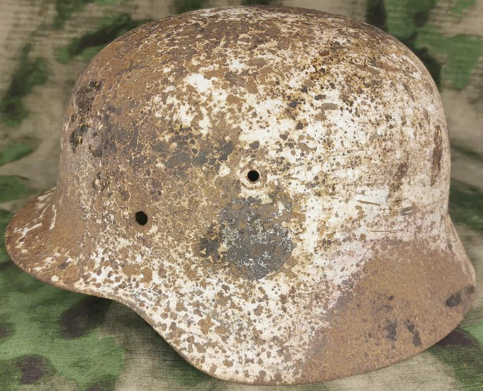Winter camo German helmet M40 / from Leningrad
