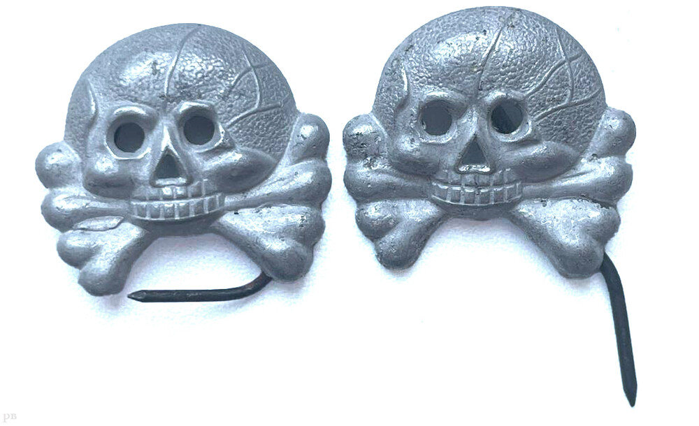 Panzer collar tab skulls / from Stalingrad