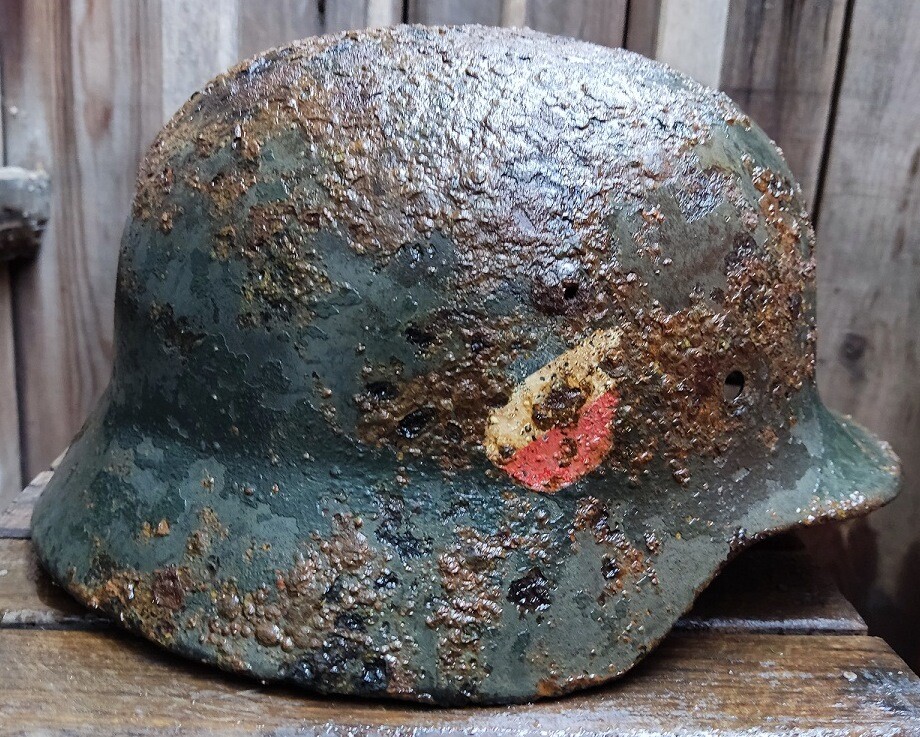 Wehrmacht helmet M35 DD / from Smolensk