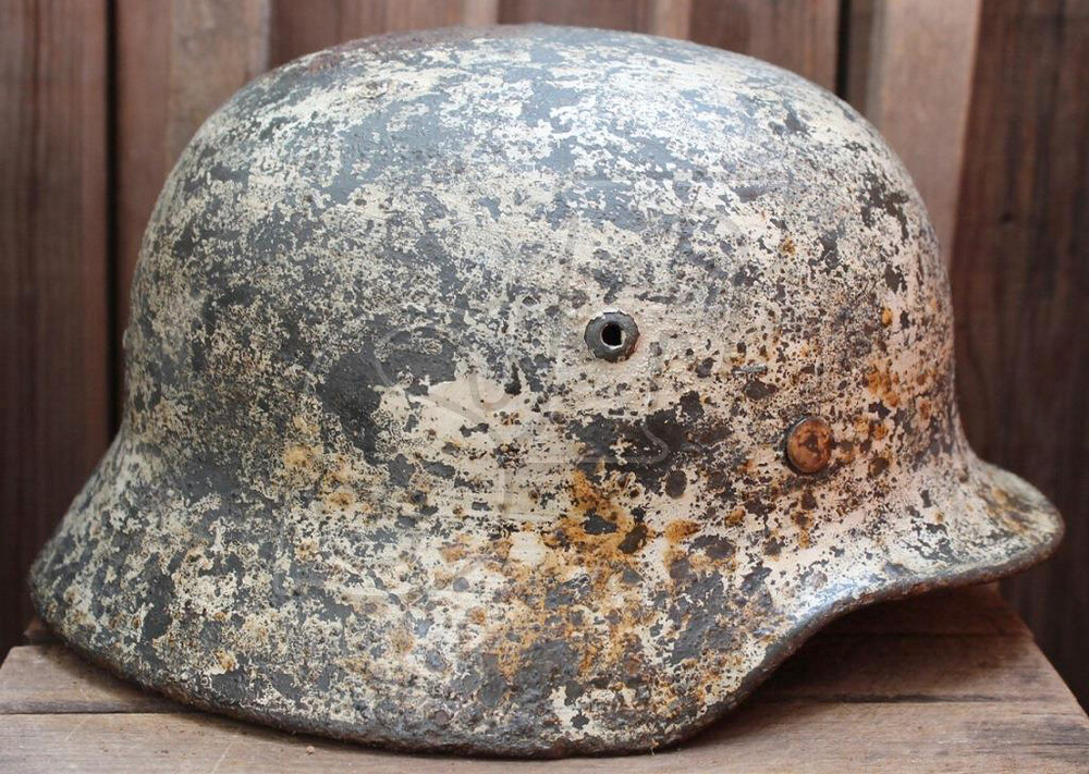 Winter camo helmet M35 / from Velikiye Luki