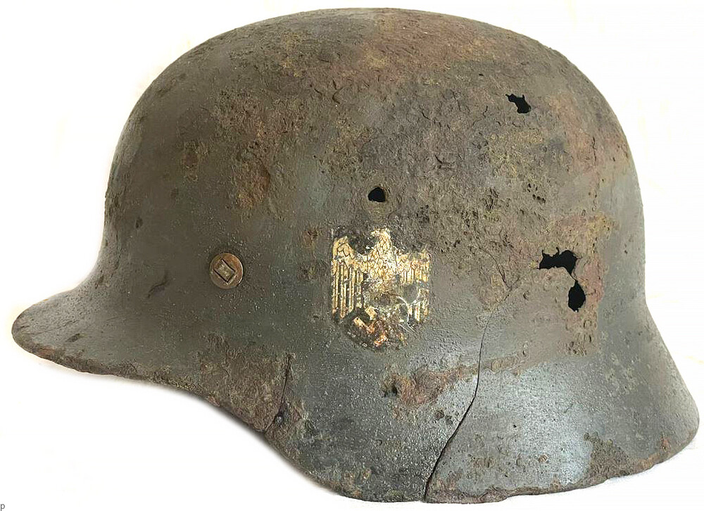 Wehrmacht helmet M35 DD / from Leningrad