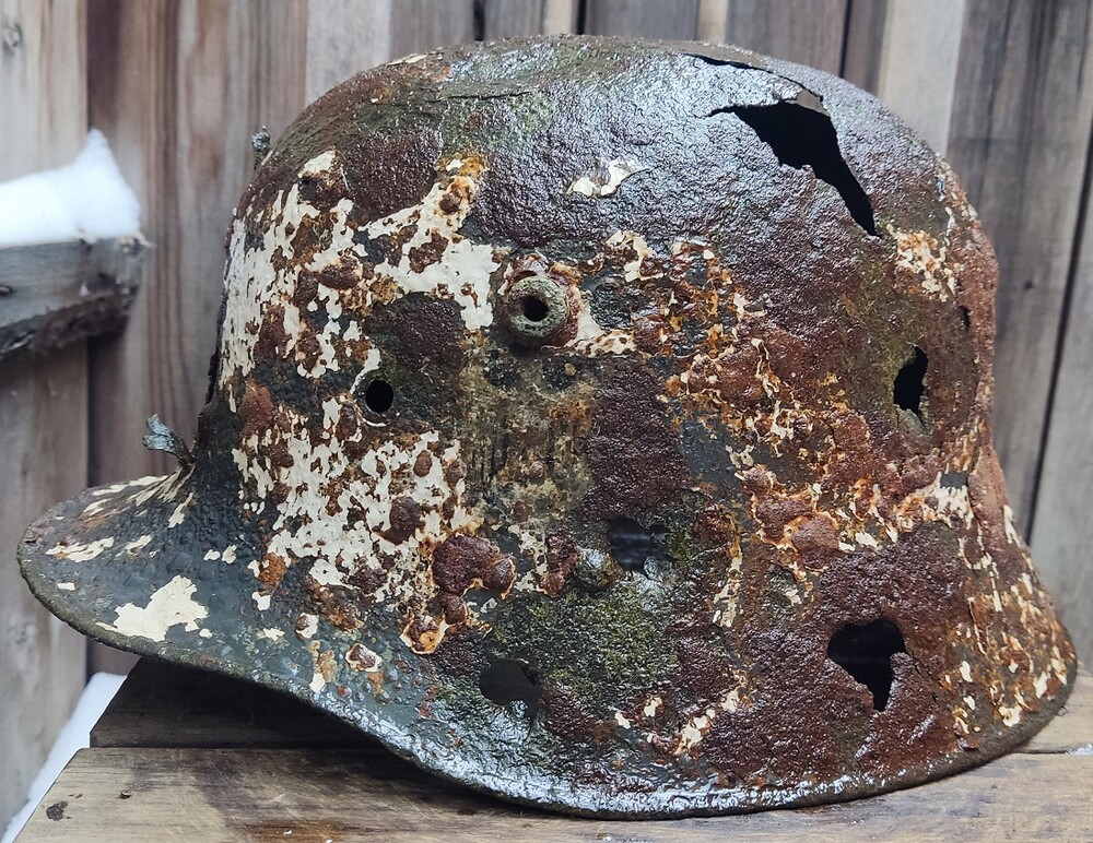Winter camo Wehrmacht helmet M17 / from Smolensk