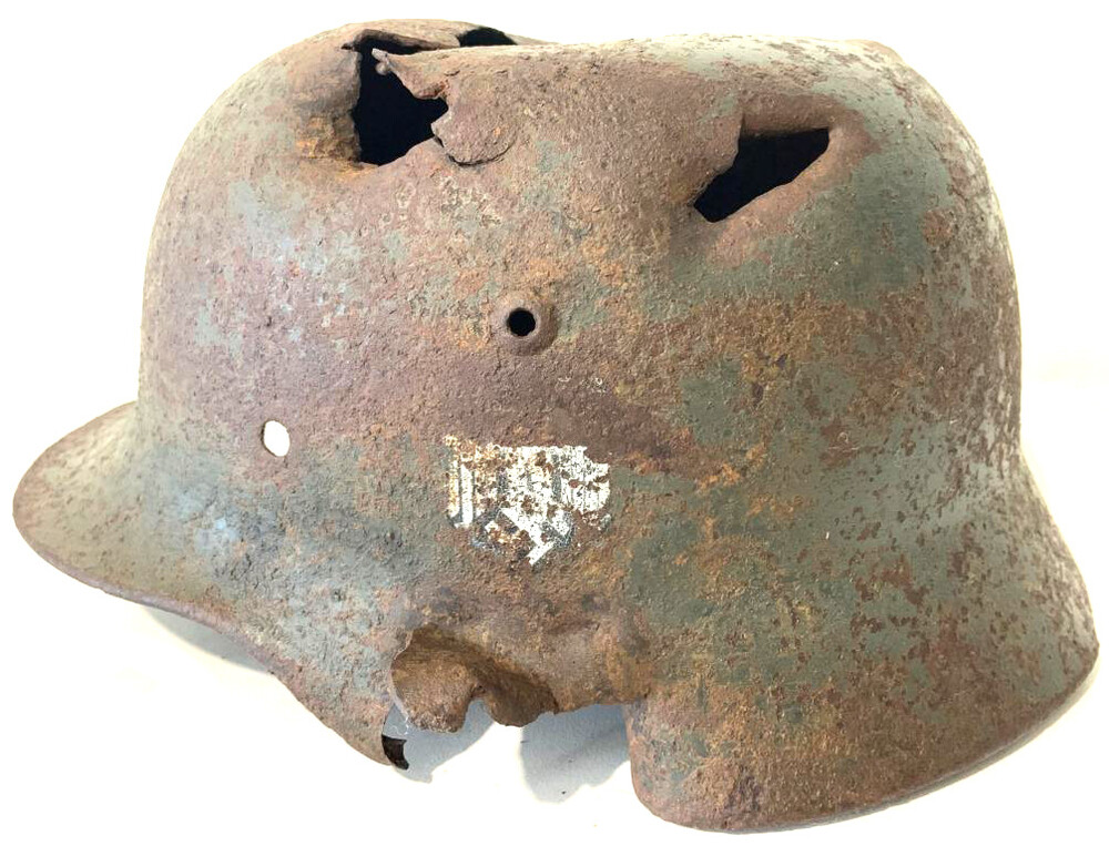 Wehrmacht helmet M35 DD / from Stalingrad