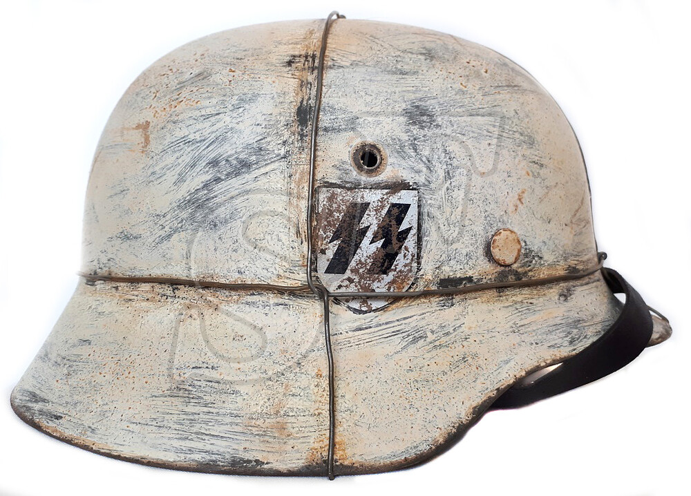 German helmet M40 / Waffen SS