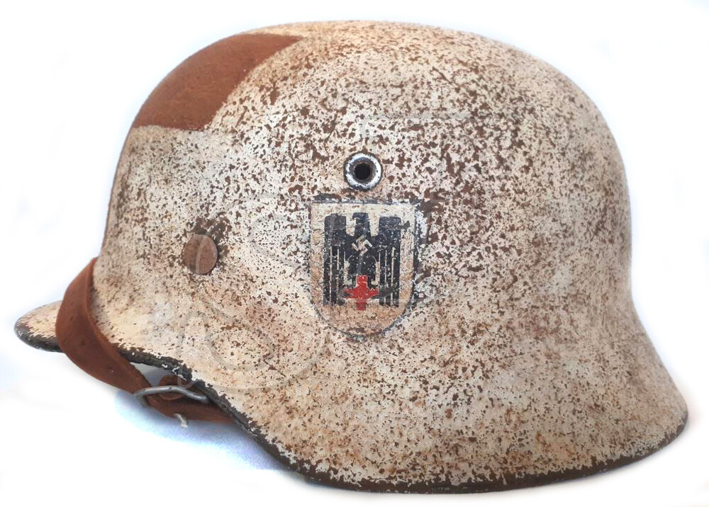 German helmet M35 “Deutsches Rotes Kreuz” (Restoration)