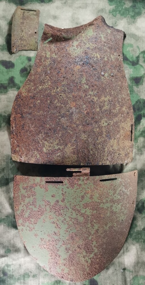 Soviet Steel Bib CN-42 / from Dukhovshchina
