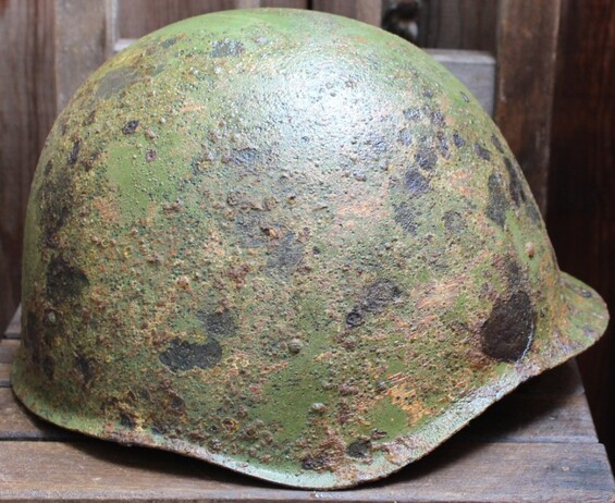 Soviet helmet SSh40 / from Leningrad