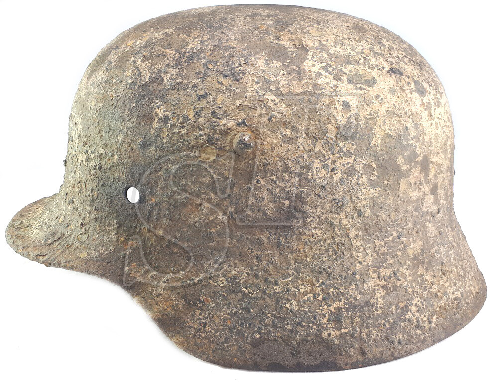 Winter camo helmet M40 / from Stalingrad