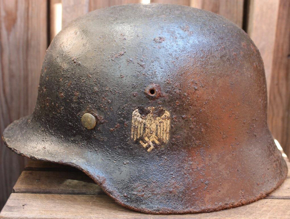 Wehrmacht helmet M35 DD / from Novgorod