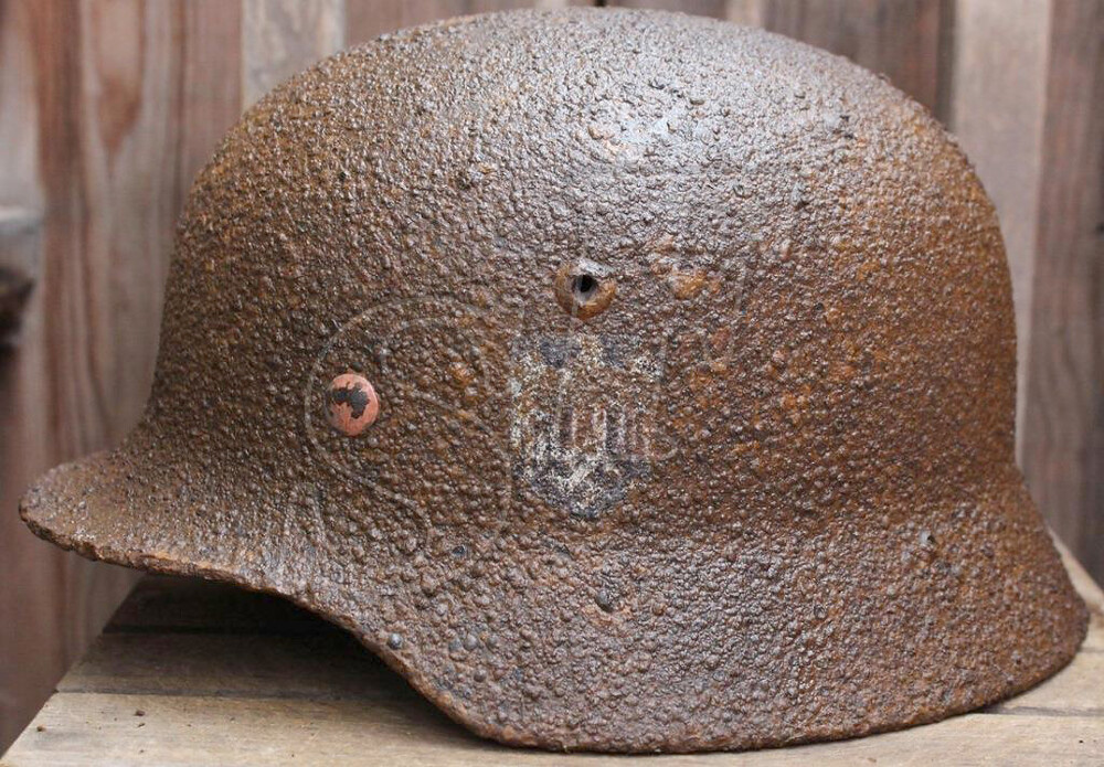 Wehrmacht helmet M35 / from Orel