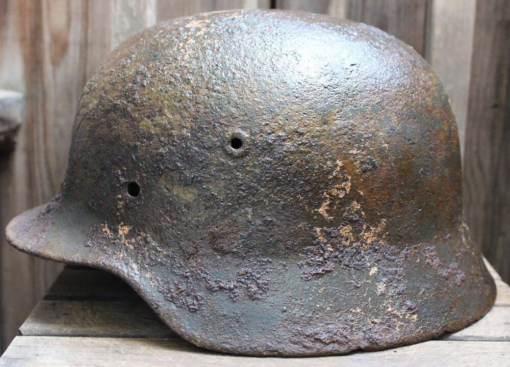 German helmet M40 / from Stalingrad