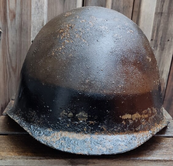 Soviet helmet SSh39 / from Stalingrad
