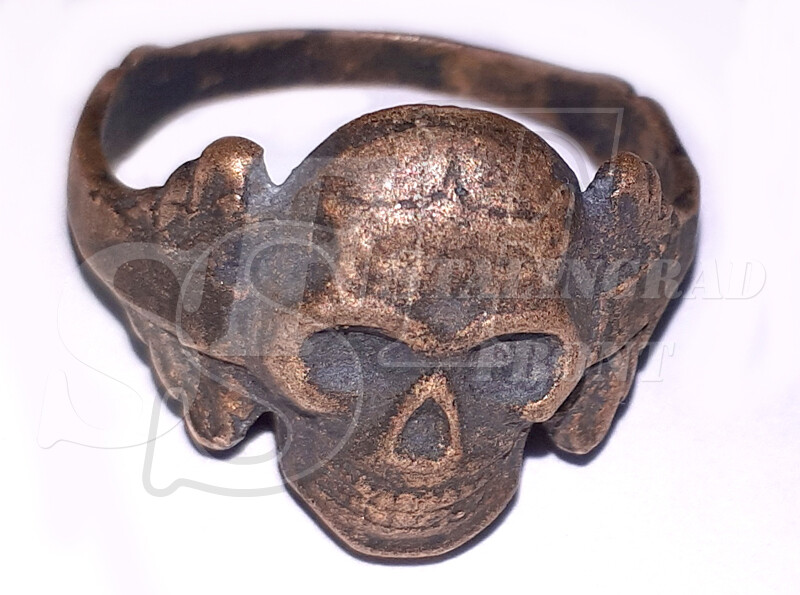 Ring with skull from airfield Pitomnik
