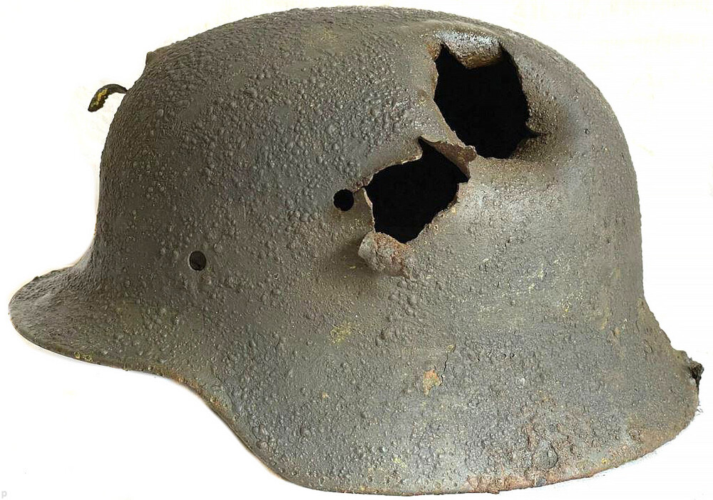 German helmet M35 / from Stalingrad