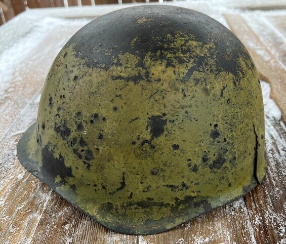 Soviet helmet SSh40 / from Leningrad