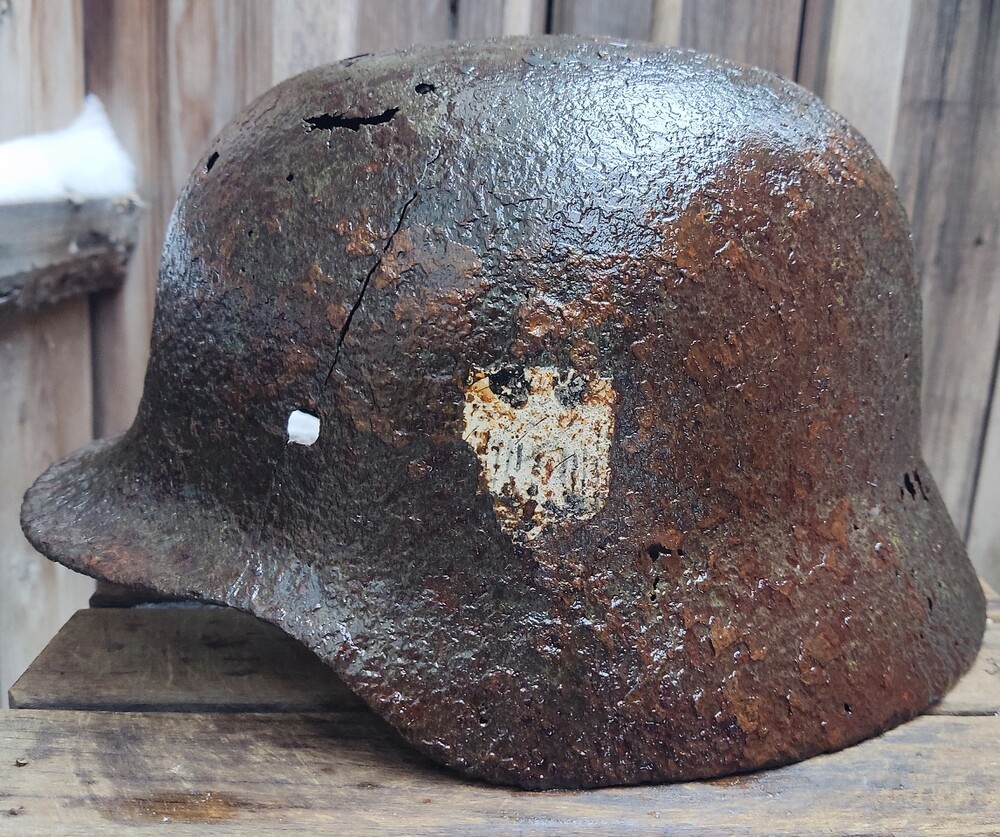 Wehrmacht helmet M35 / from Novgorod