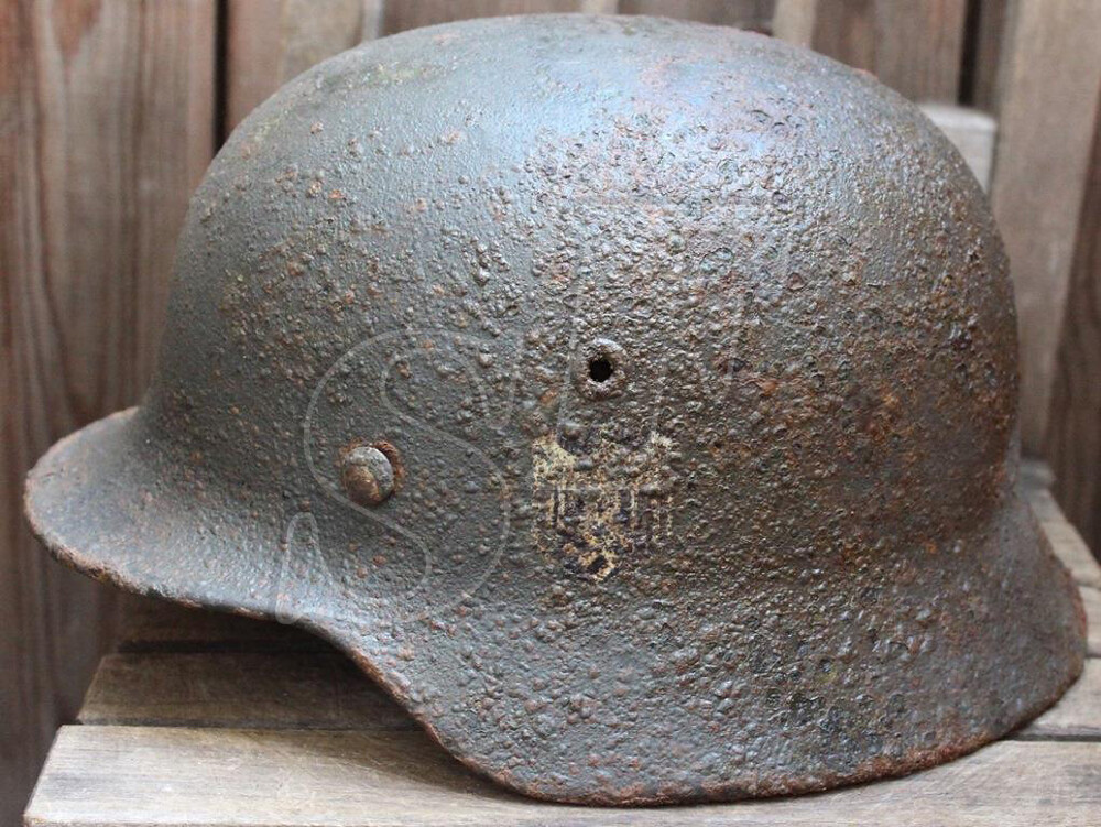 Wehrmacht helmet М40 / from Vyazma