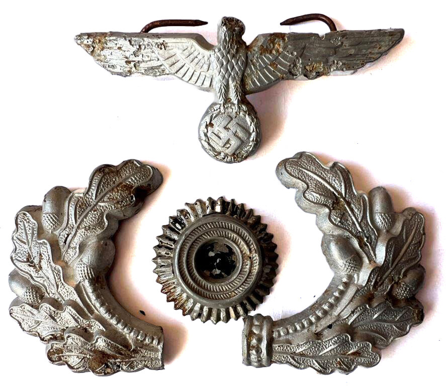 Visor cap cockade badge and eagle / from Stalingrad