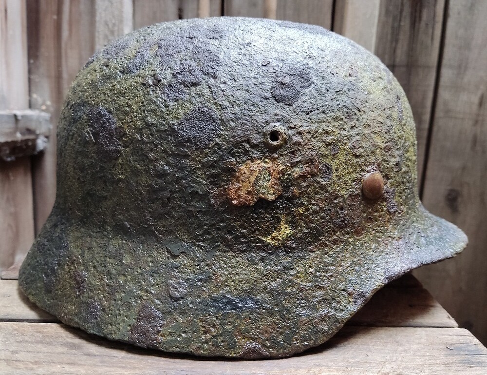 Waffen SS helmet M40 / from Pskov