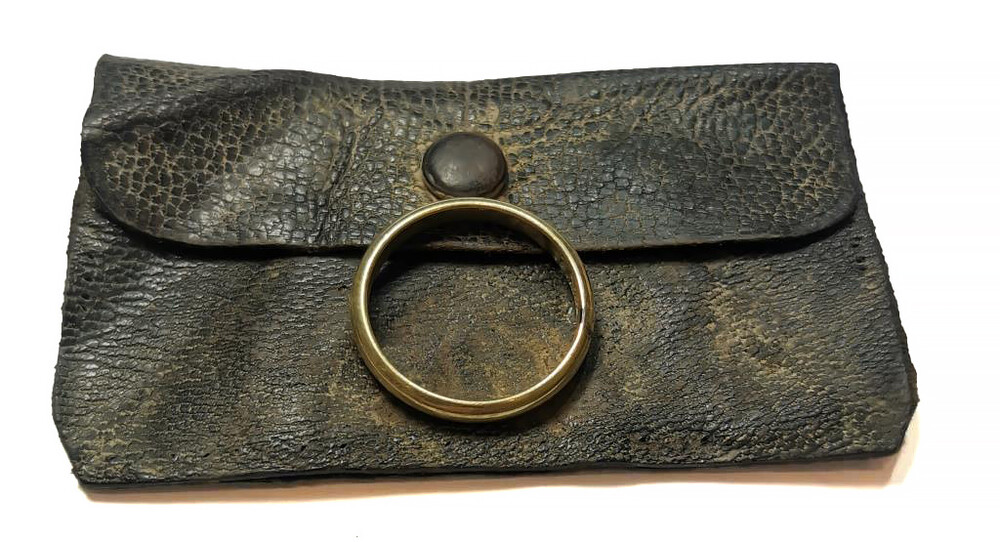 Gold-plated engagement ring with purse / from Pskov