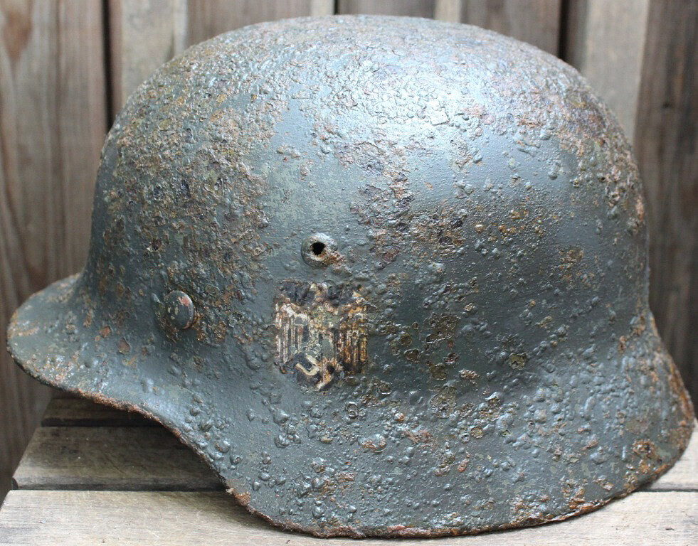 Wehrmacht helmet M35 DD / from Smolensk