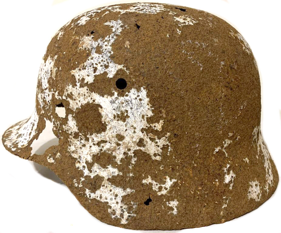 Winter camo German helmet M35 / from Stalingrad