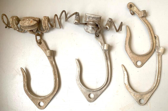 Signalman's hanging hooks