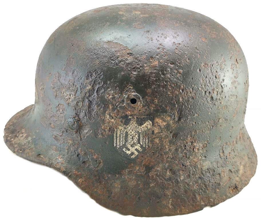 Wehrmacht helmet M35 / from Stalingrad