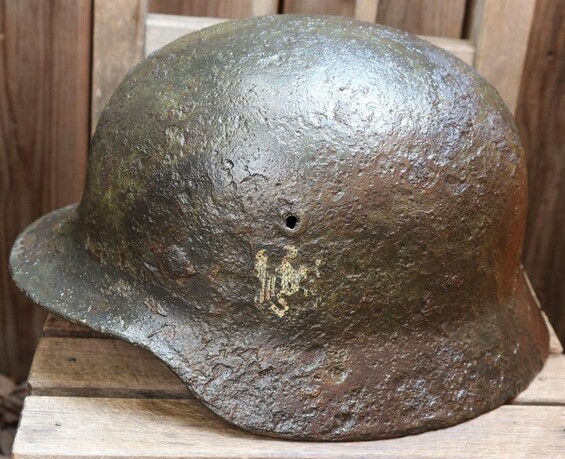 Wehrmacht helmet M40 / from Smolensk