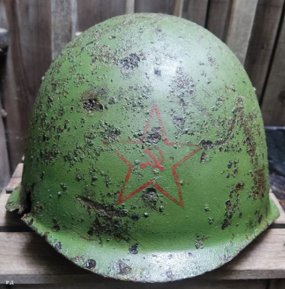Soviet helmet SSh39 / from Leningrad