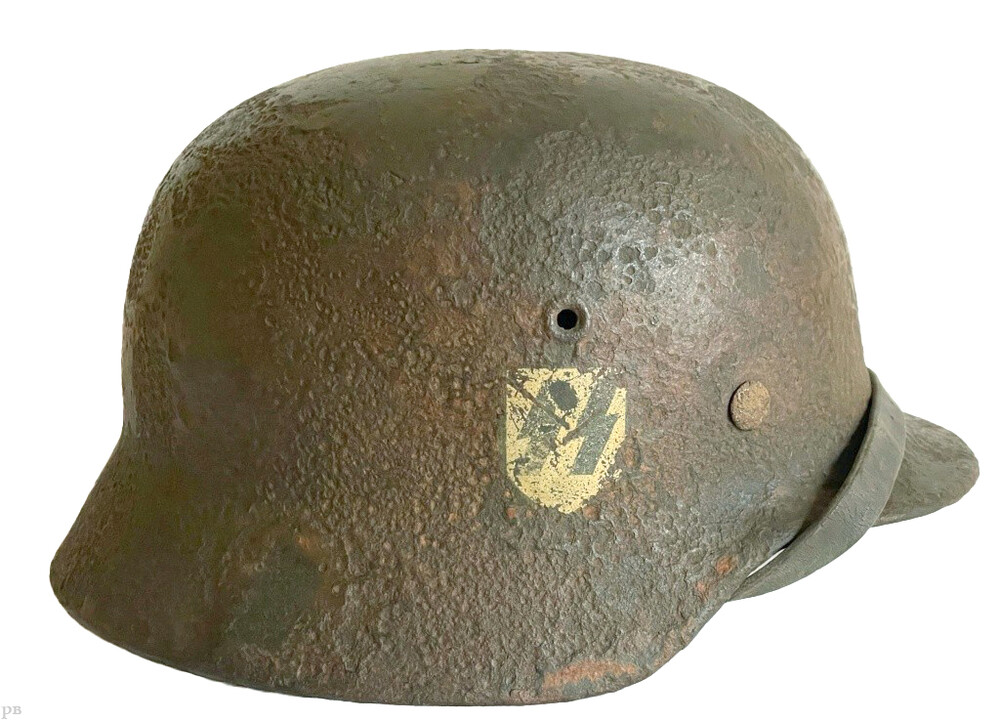 Waffen SS helmet M40 / from Rzhev