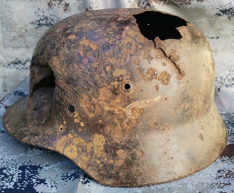 Luftwaffe helmet M35 DD / from Pillau