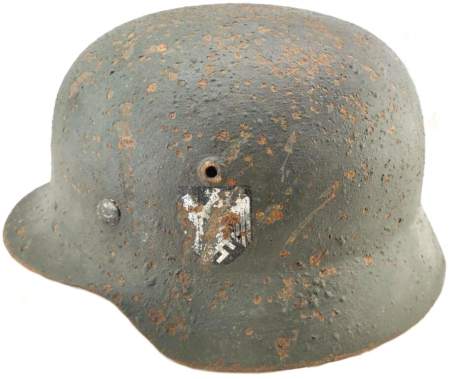 Wehrmacht helmet M40 / from Stalingrad