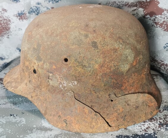 German helmet M40