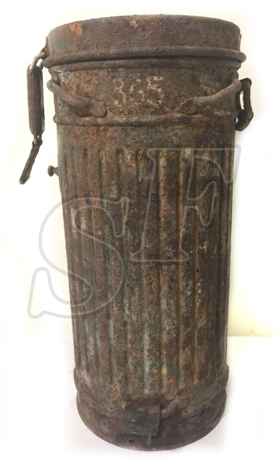 Gas mask canister