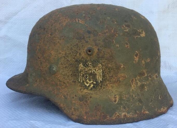 Wehrmacht helmet M35 DD / from Leningrad