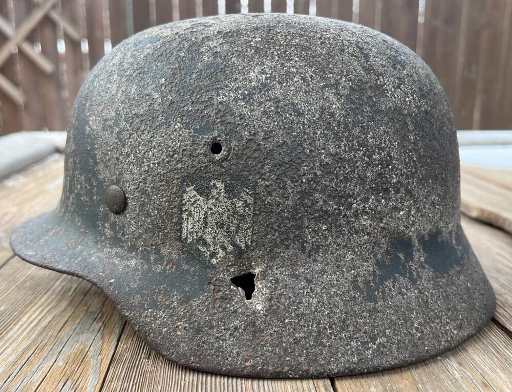 Wehrmacht helmet M40 / from Stalingrad